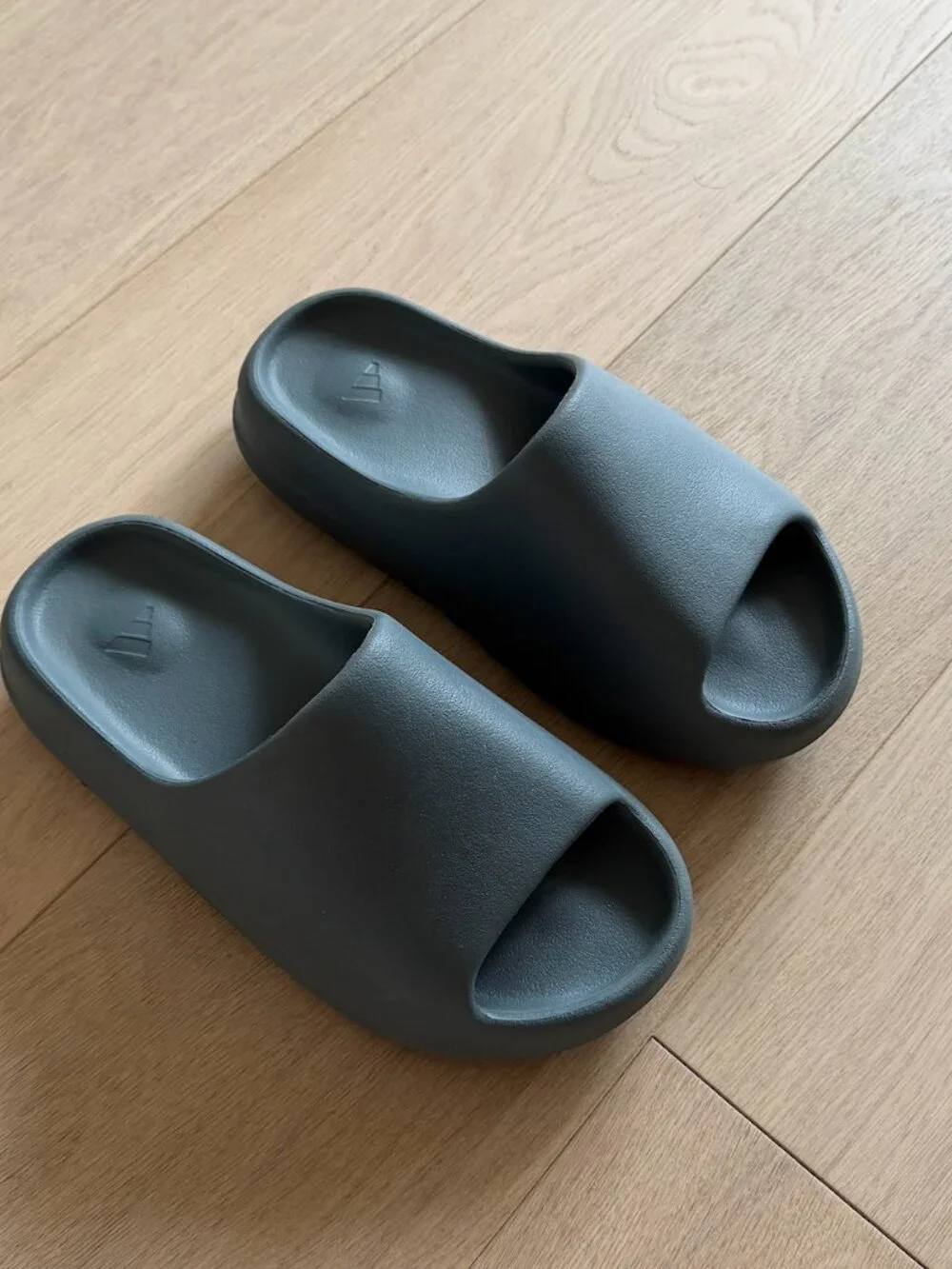 adidas Yeezy Slide Slate Marine | Size: US M 7